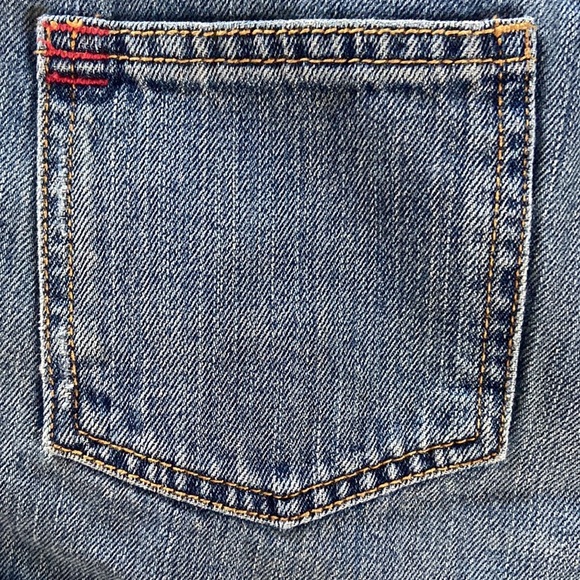 BDG high waisted cut offs with hem sz 27 - Picture 4 of 5